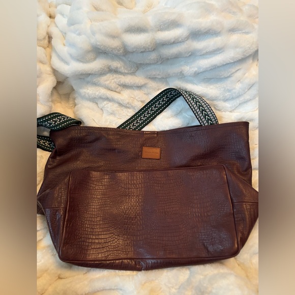 Parker Thatch XL Jane Slouch Bag in Burgundy/Crocodile Print - Picture 3 of 14